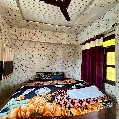 Astha Guest House Gopeshwar Екстериор снимка