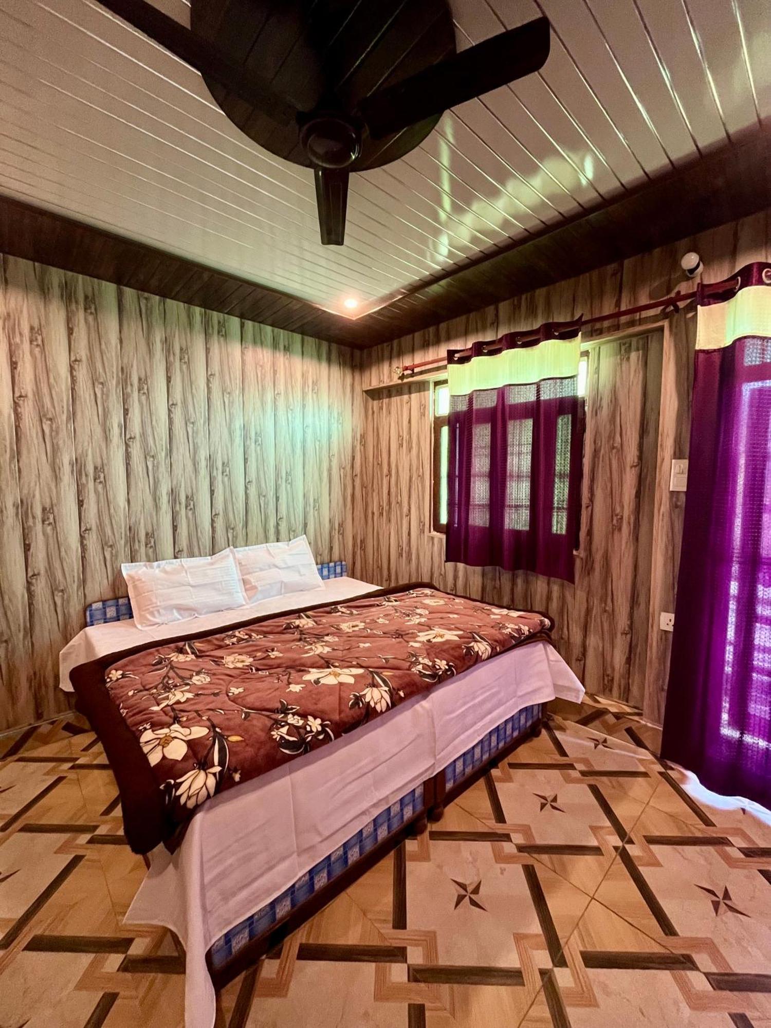 Astha Guest House Gopeshwar Екстериор снимка