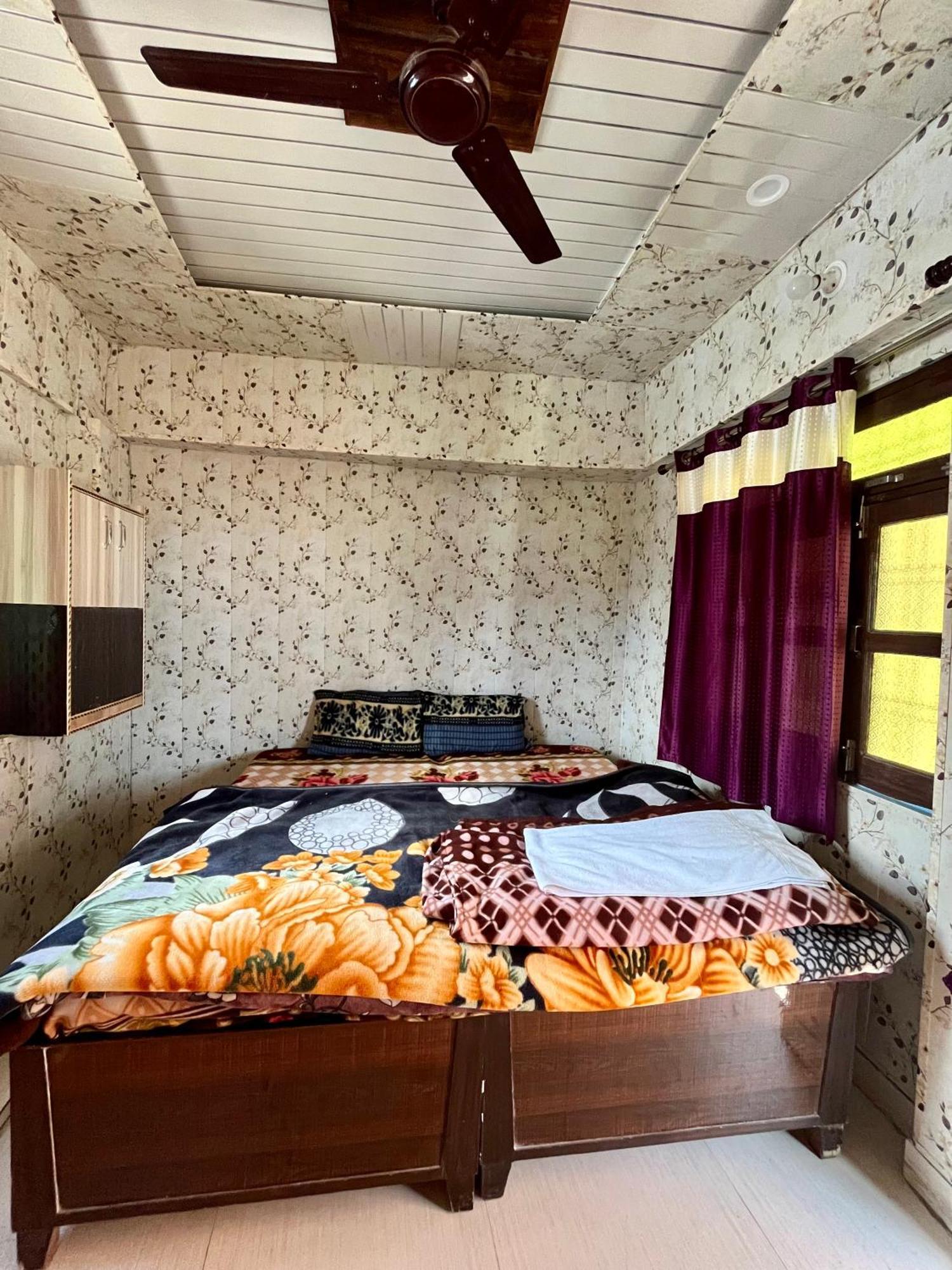 Astha Guest House Gopeshwar Екстериор снимка