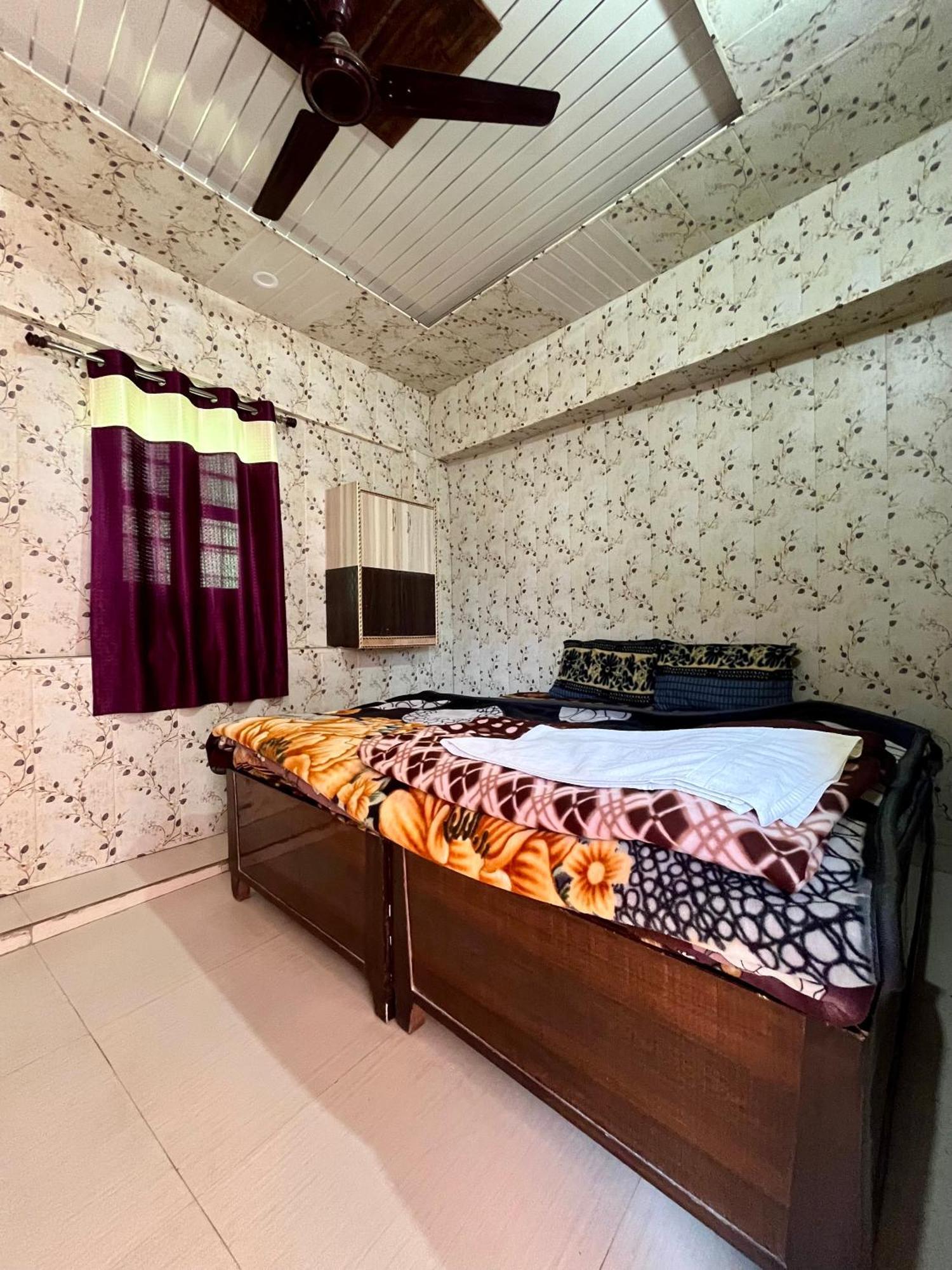 Astha Guest House Gopeshwar Екстериор снимка